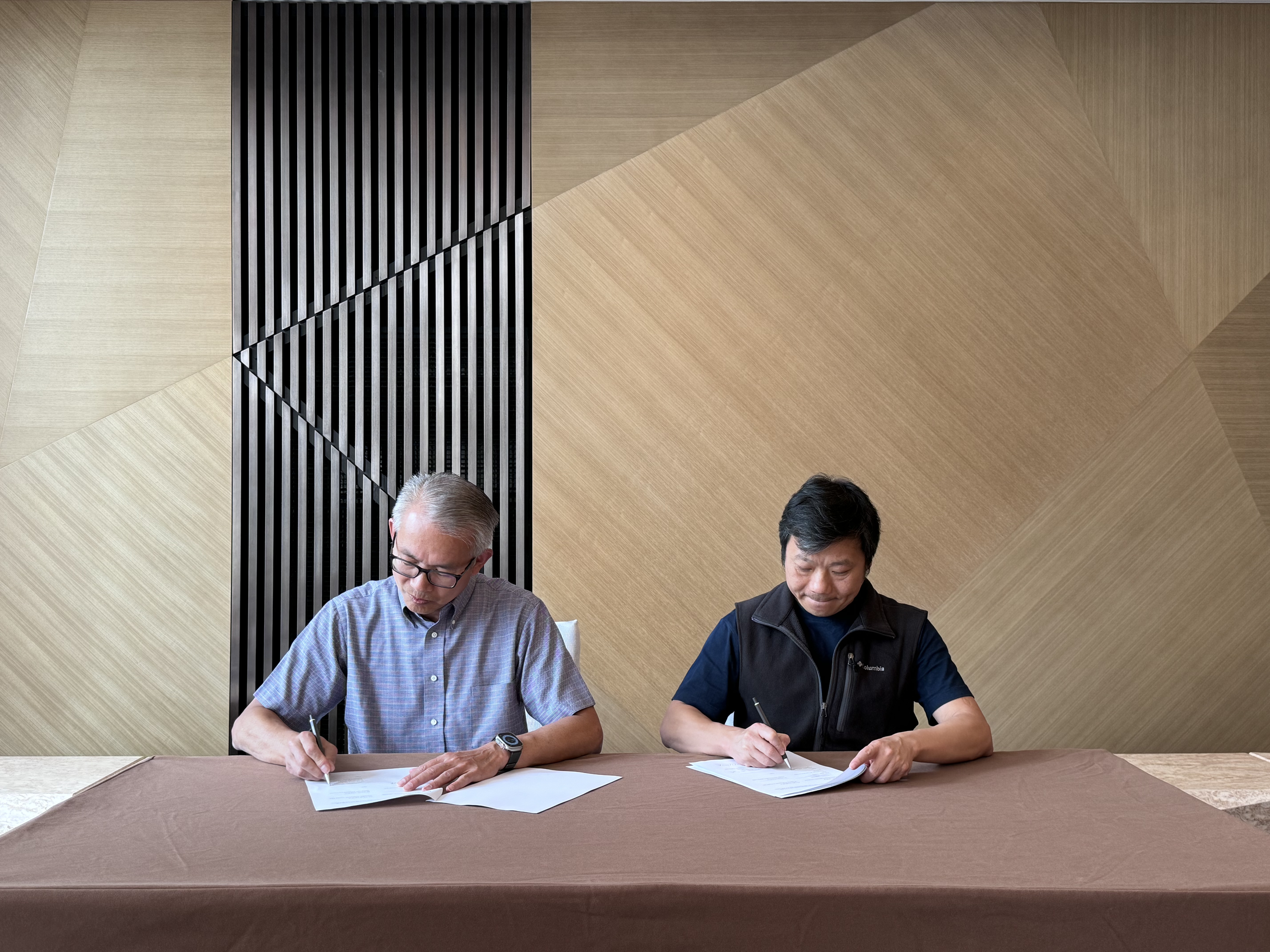 20240607_014615503_iOS