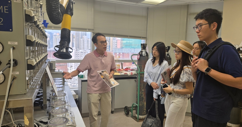 FSN hosts delegation from SHUTCM for academic exchange and hands-on research.