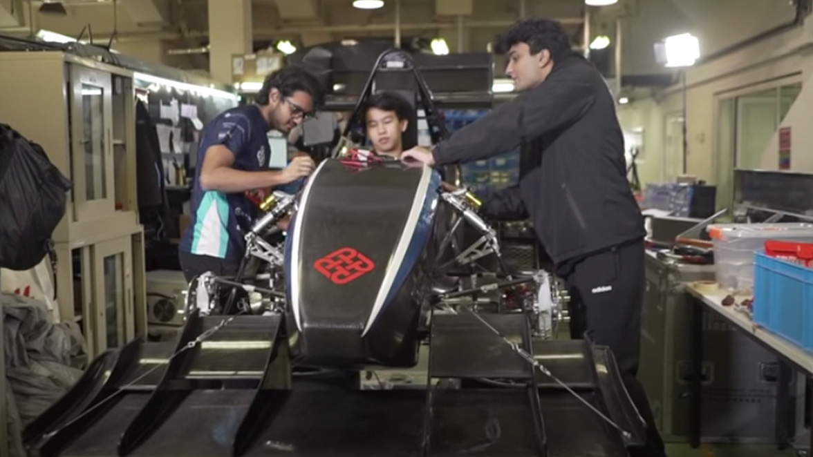 PolyUe-FormulaRacingTeam_1176x662