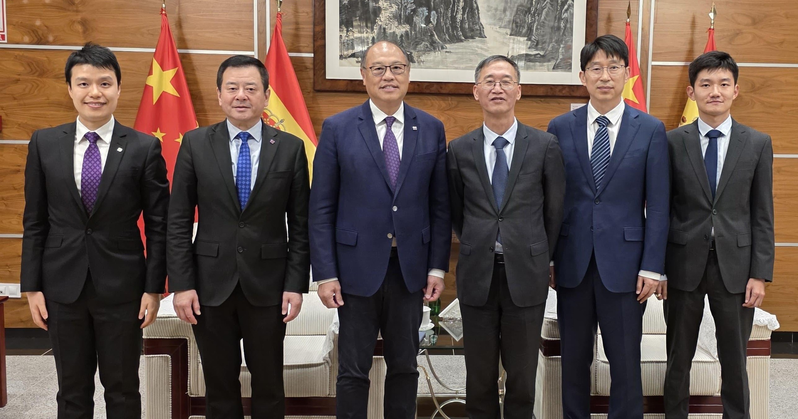 3_Chinese Embassy in Spain_1 2000