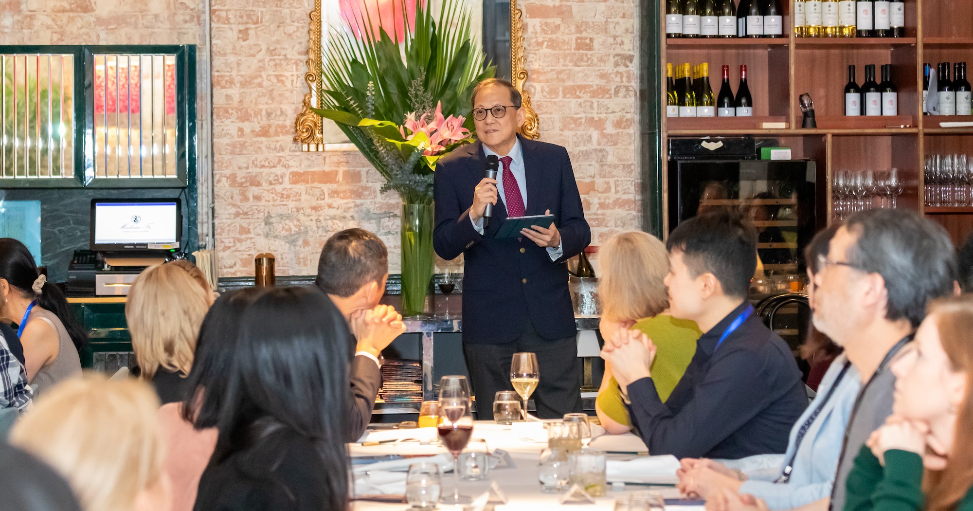 Photo 1UGC Prof James Tang