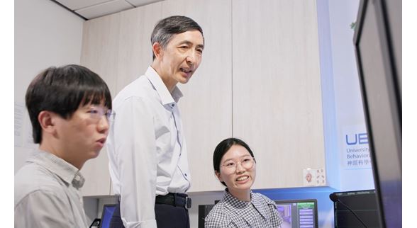 Prof Li_video capture_01