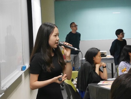 Speaker invites participants to review their daily habits