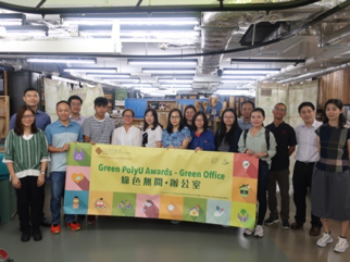 PolyU’s Green Officers paid a visit to St James’ Settlement Jockey Club Upcycling Centre
