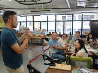 Picking up the tips on how to make a cardholder 