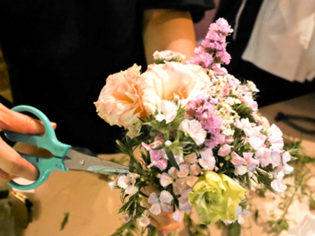 Upcycling and repurposing of flower bouquets in process