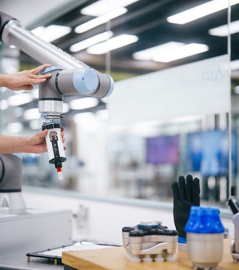 Industrial-Robots
