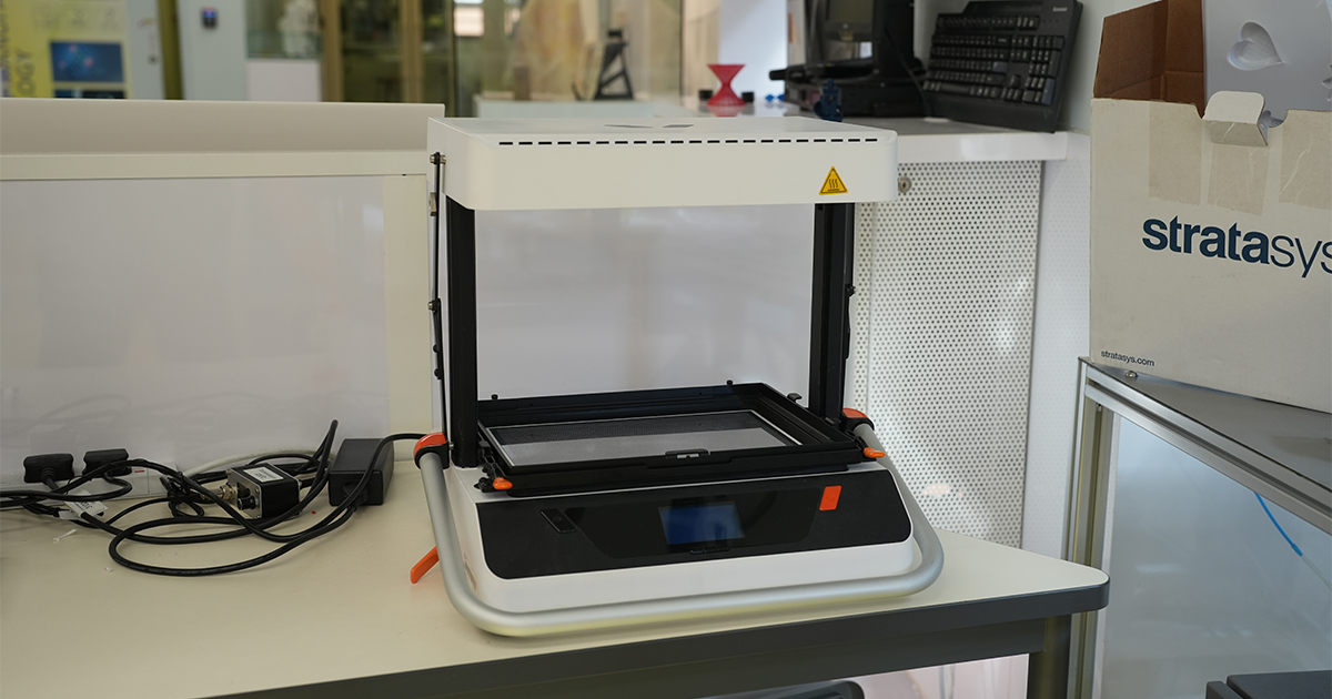 SCN_VacuumFormingMachine_1200 630