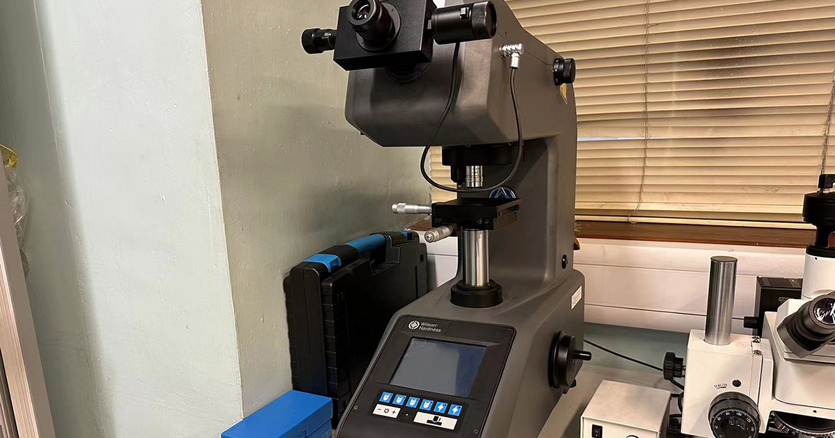 SCN_VickersMicroHardnessTester