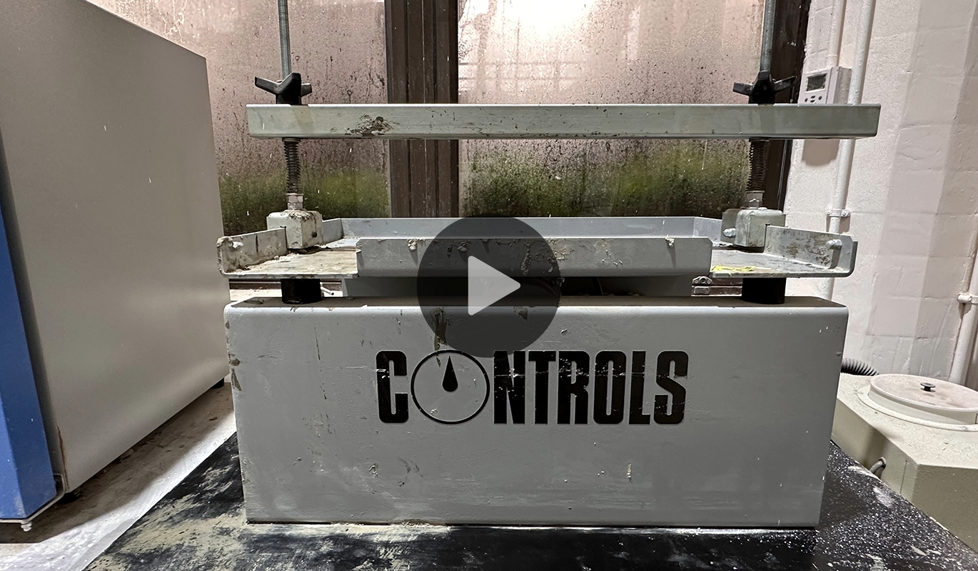 CNI_ConcreteVibratingTable_1370x800_Play Button