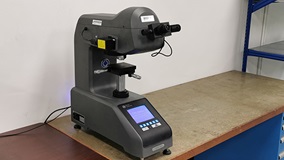 Vickers-Micro-Hardness-Tester