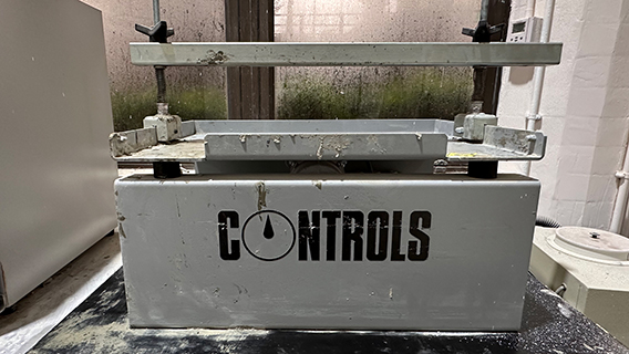 ConcreteVibratingTable