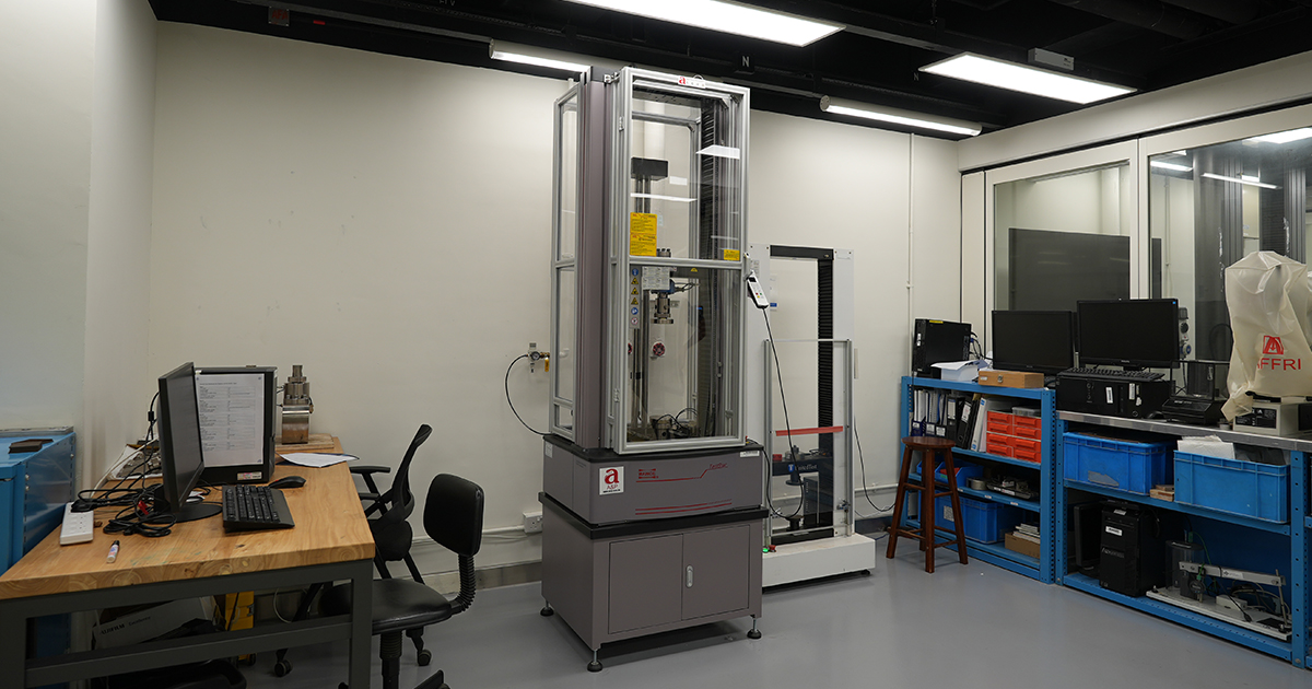 Universal Testing Machine (UTM) | Industrial Centre