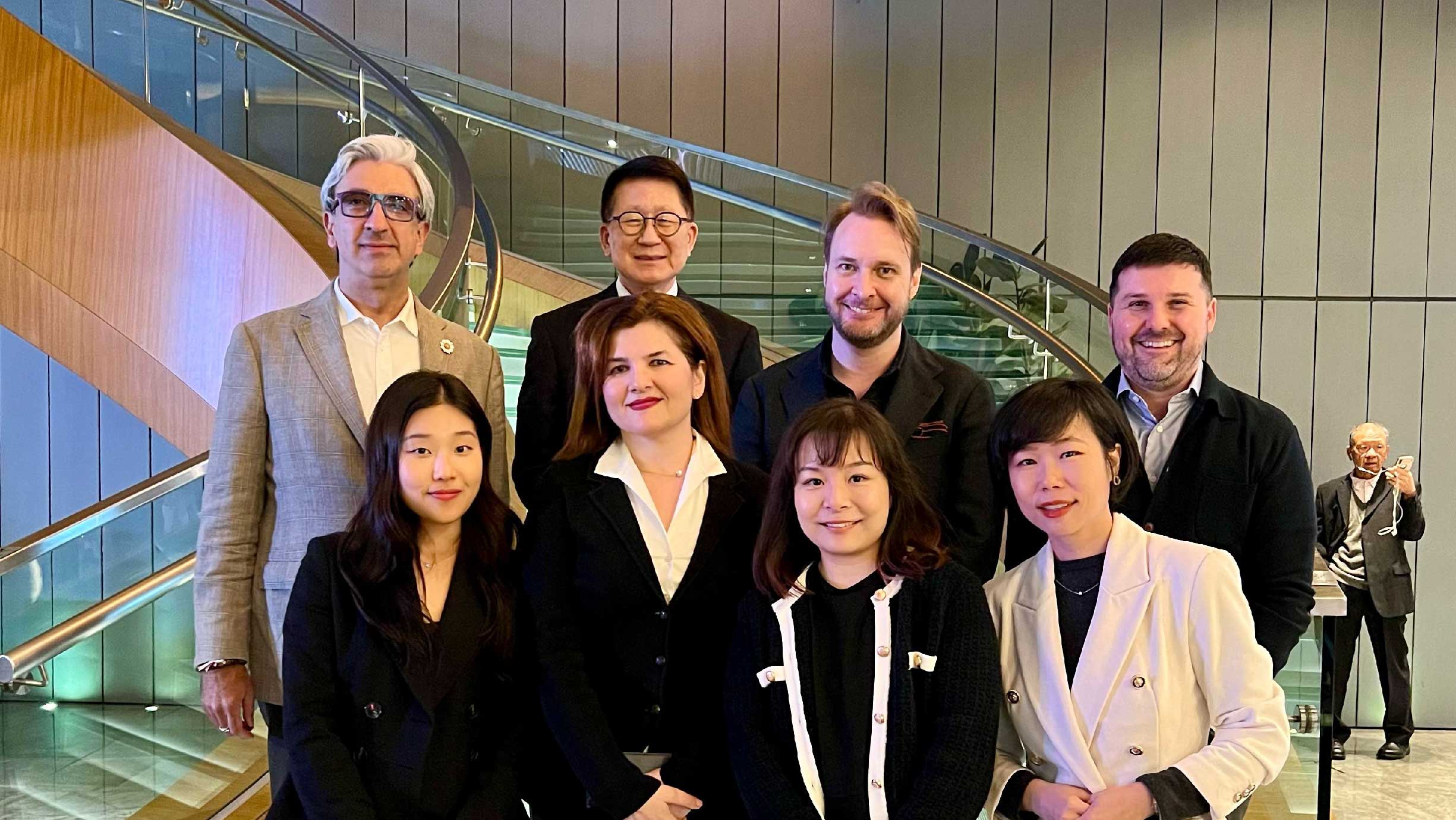 Dori_Rosewood 2_2450x1379