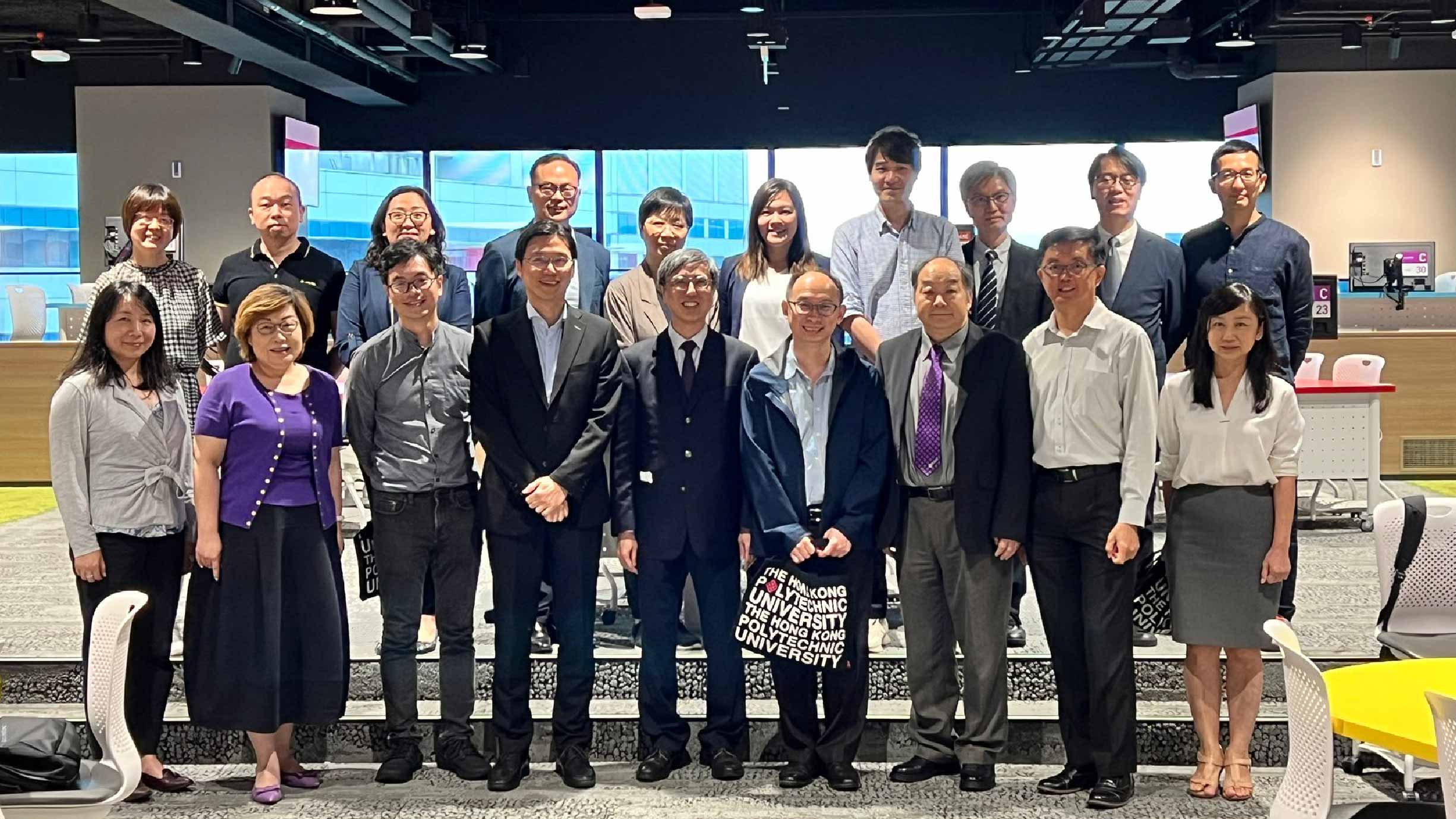 NTU photo 1_2450 x x1379