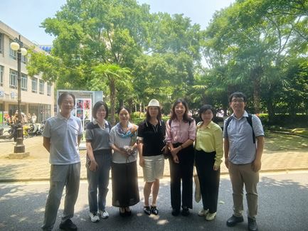 Donghua University
