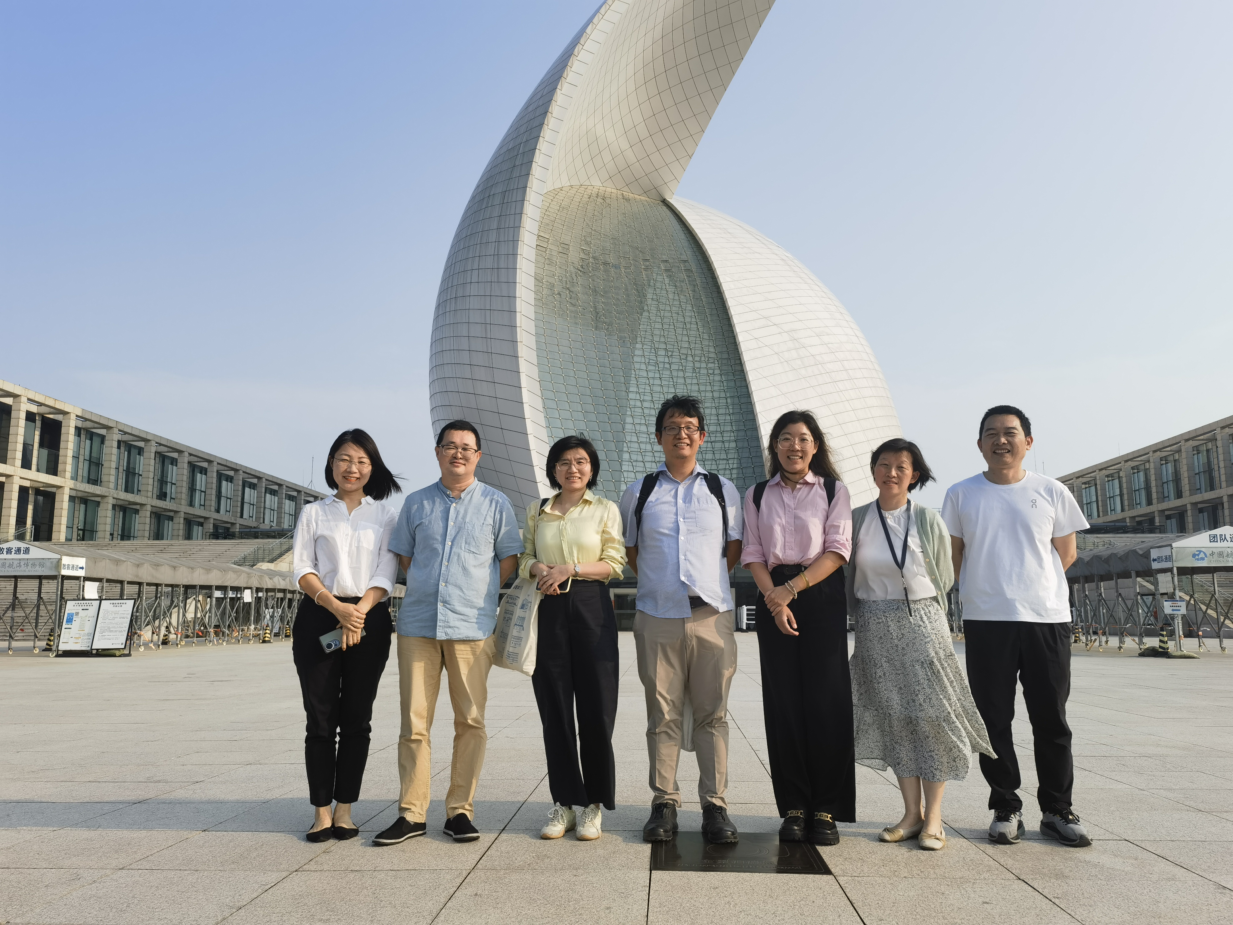 JCTC Delegation visited National Maritime Museum. A group photo with the representatives of National Maritime Museum, included Wu Shigang, Director of the Academic Research Department (Collection Conservation Department) and Associate Museum Curator; Ye Chong, Deputy Director of the Collection Restoration Department and Associate Museum Curator; Zhao Li, Museum Curator; and Gu Yuhui, Associate Museum Curator.