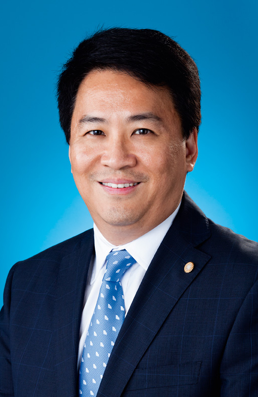 Dr Lau Ka Kin, Adam