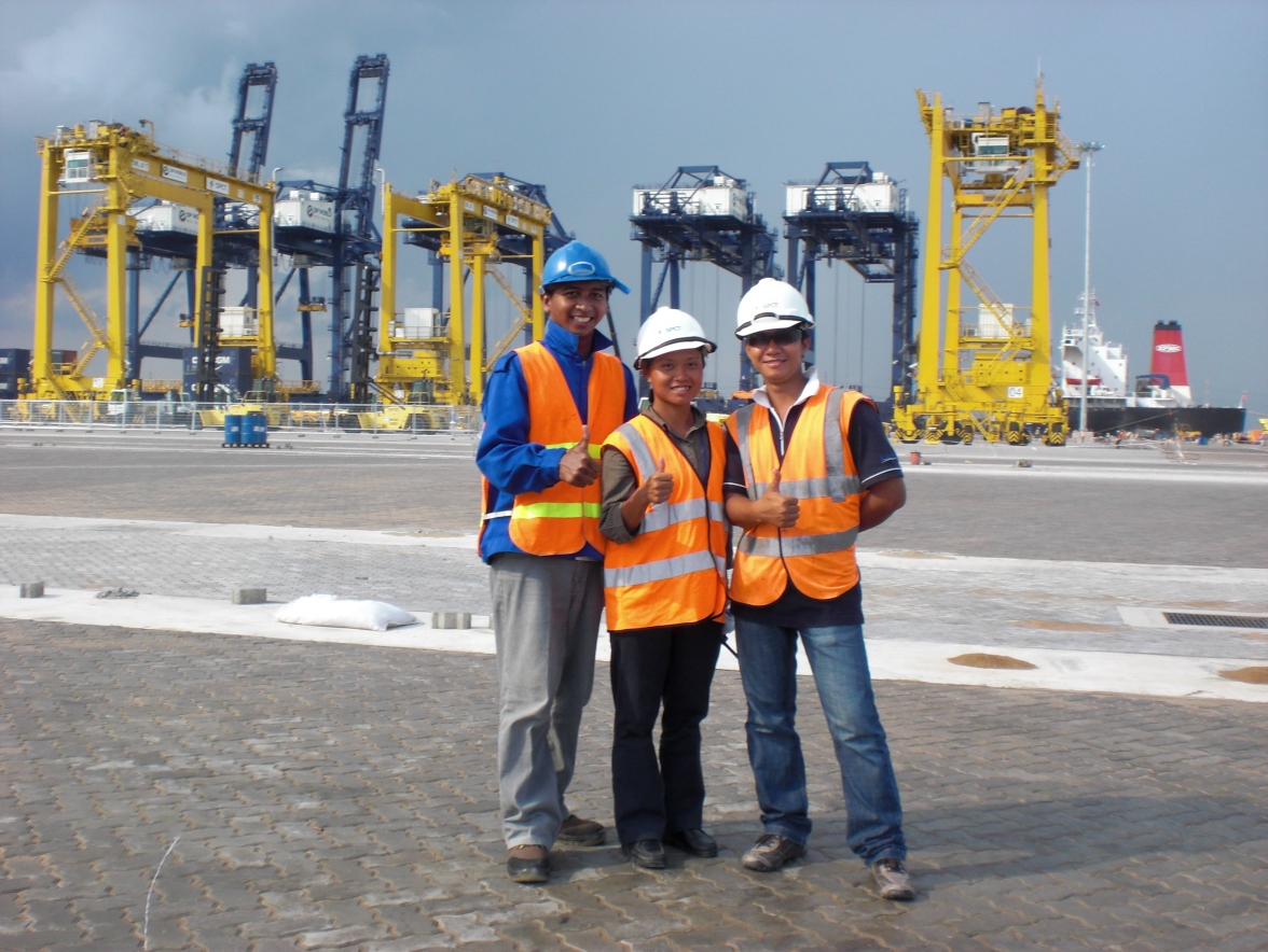 Working in Vietnam_1176x884