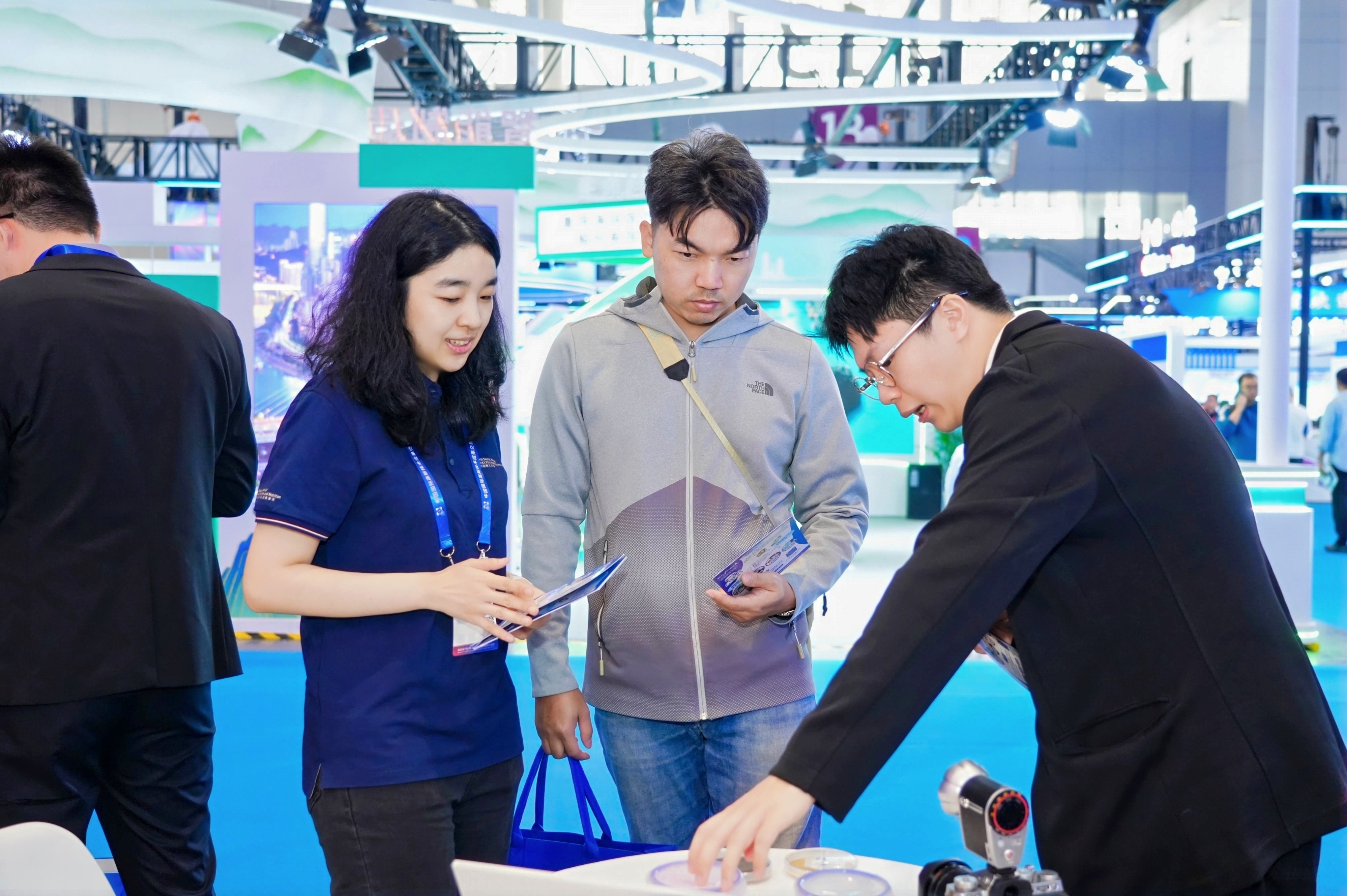 TJR06601-opq4116877624