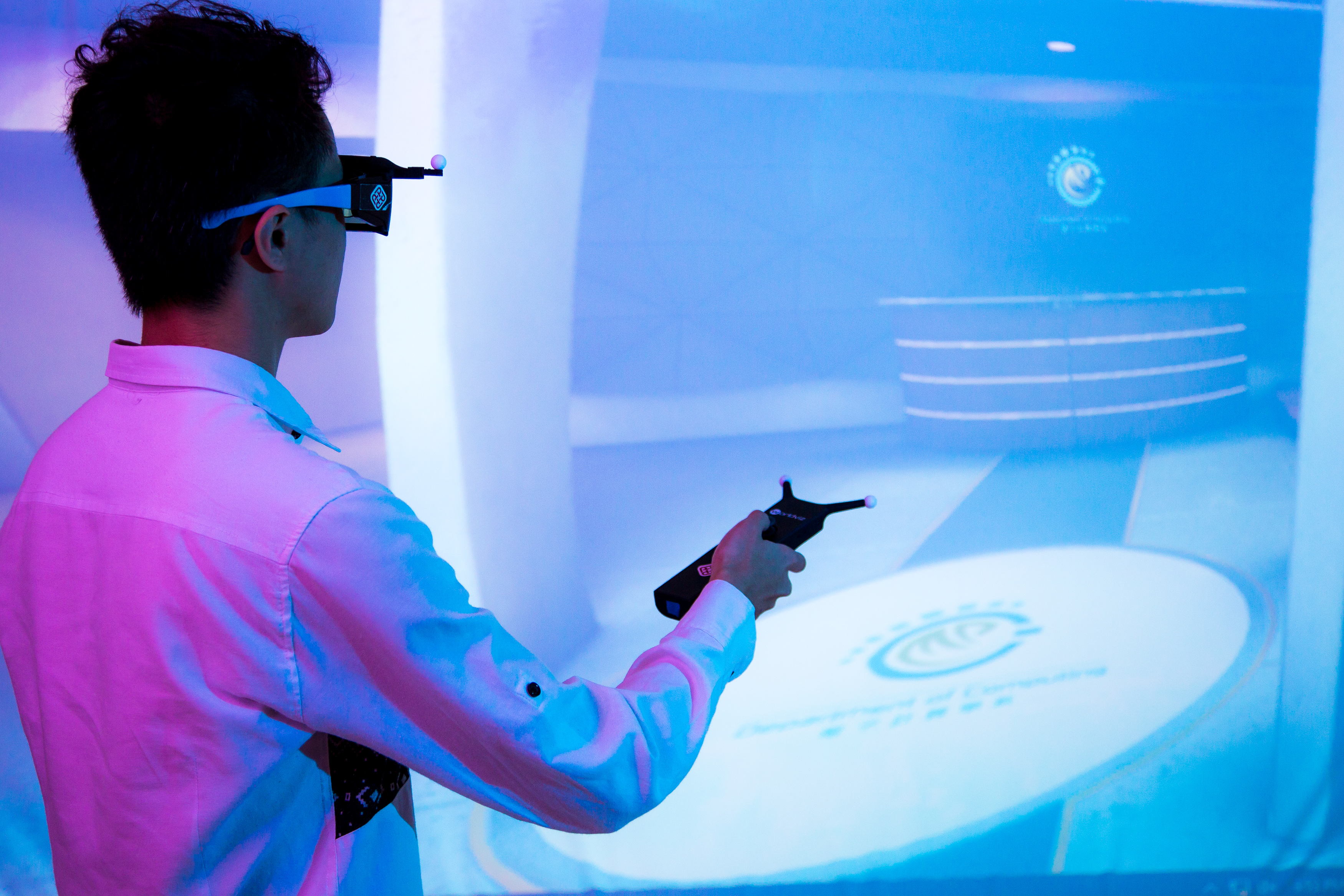 VizMove Virtual Reality (VR) System: Working VR Combined with ...