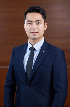 Mr Li Zhuoyi