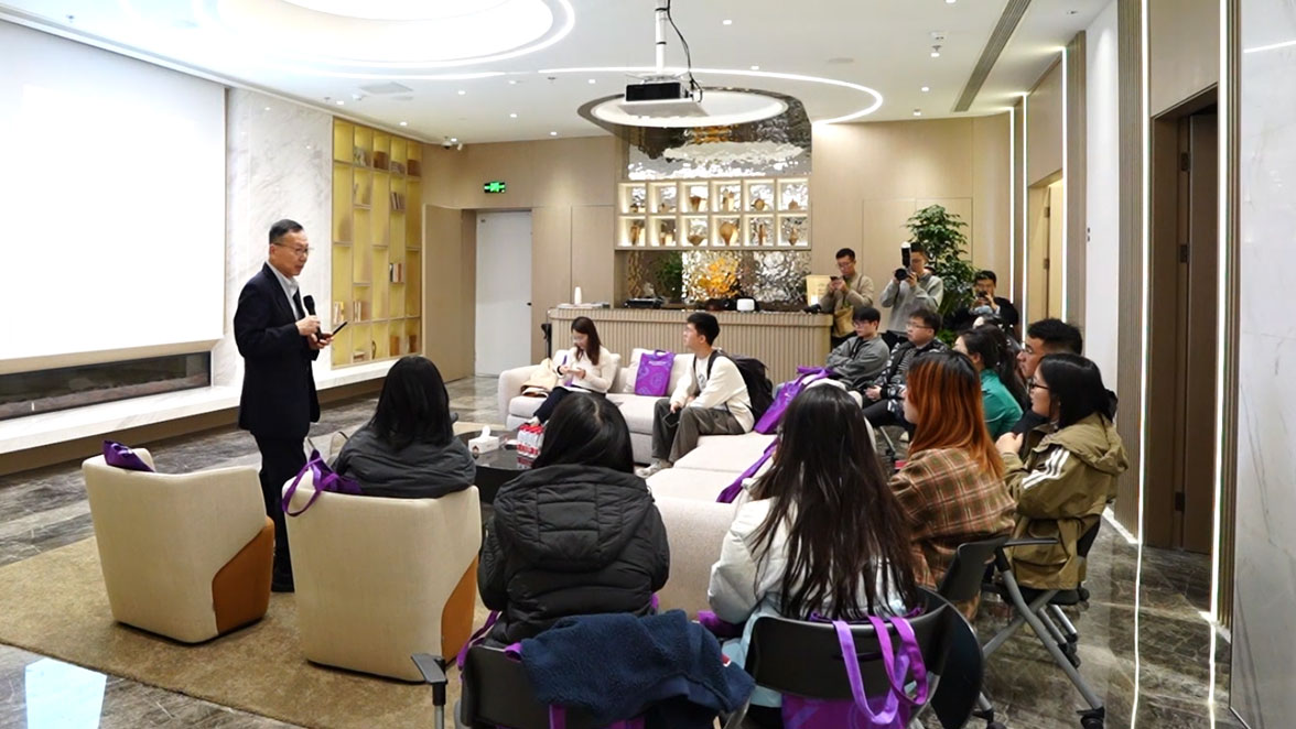 dba_infosem_20251206_th_1176x662