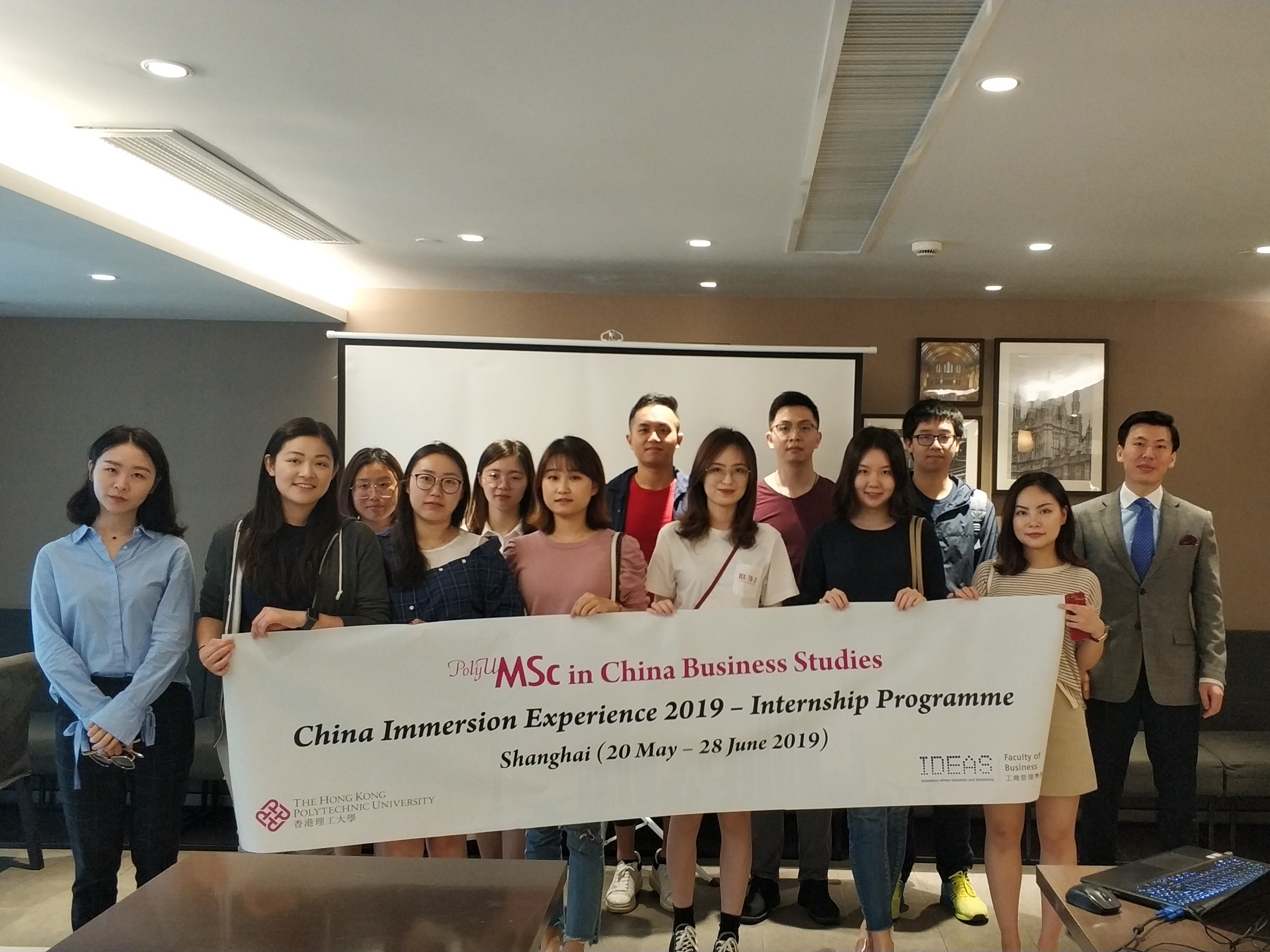 mmexport1561431103840