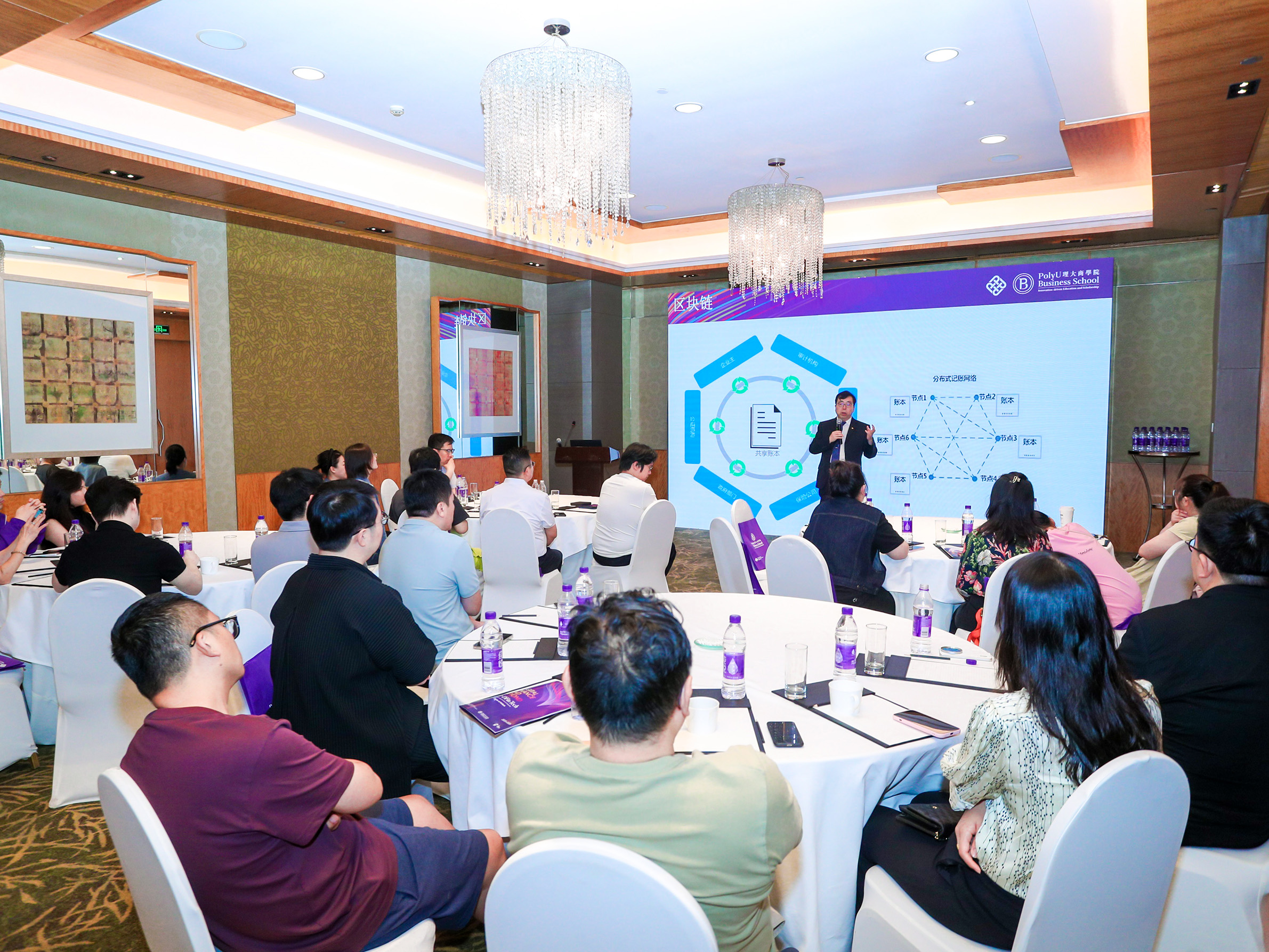 AK7I1031_3357331359-3693007197