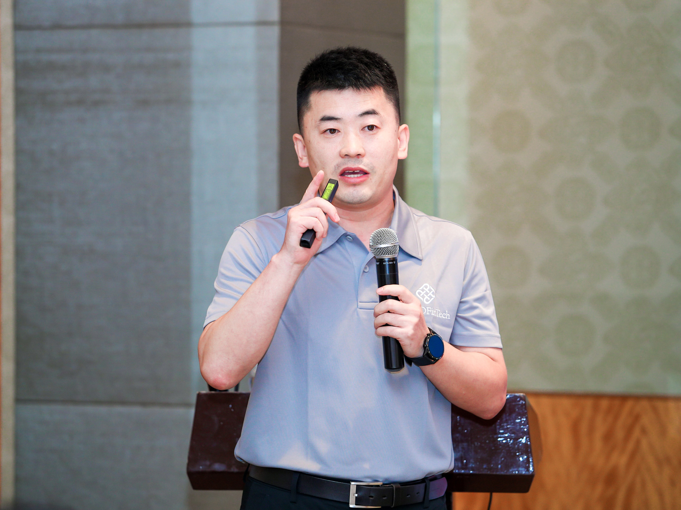 AK7I1153_3357331359-3693773403