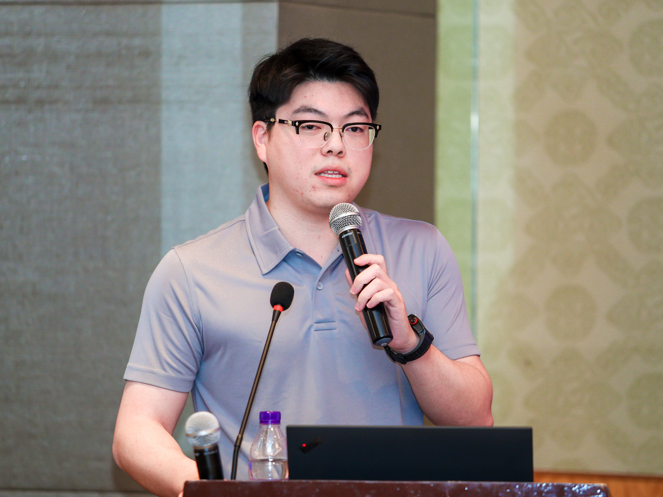 AK7I1215_3357331359-3693754243