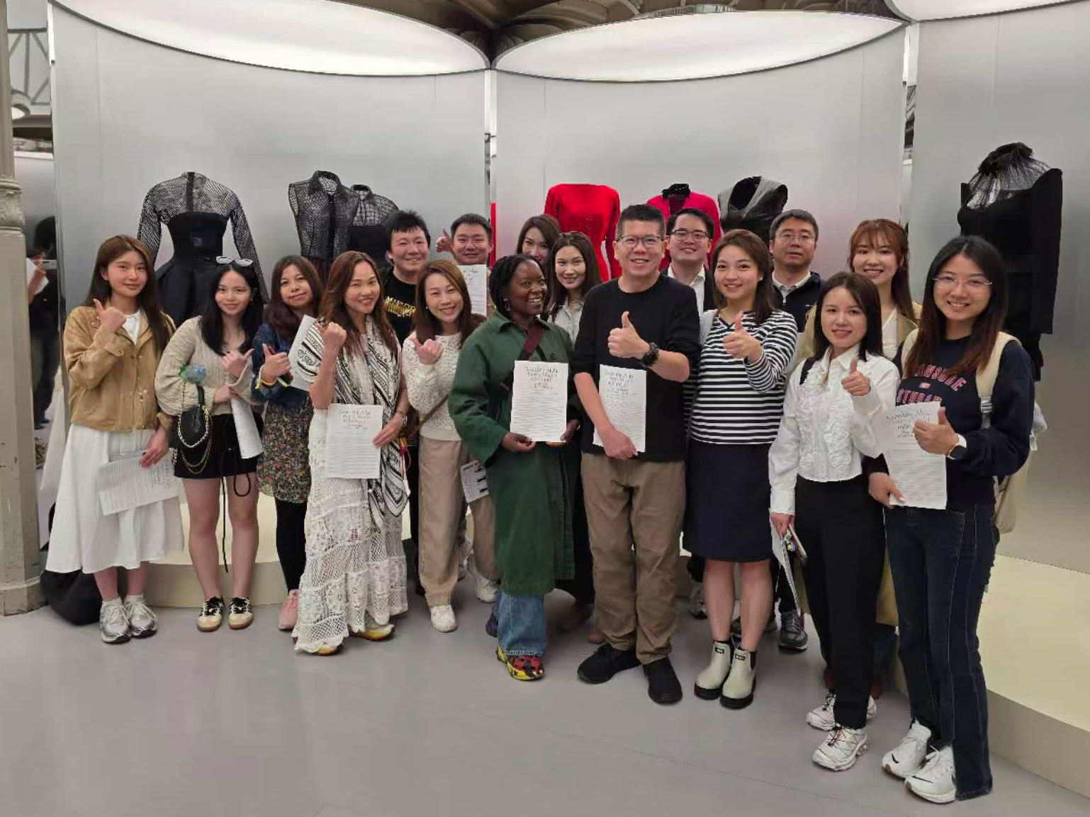 SMBA_IM_company_visit_group