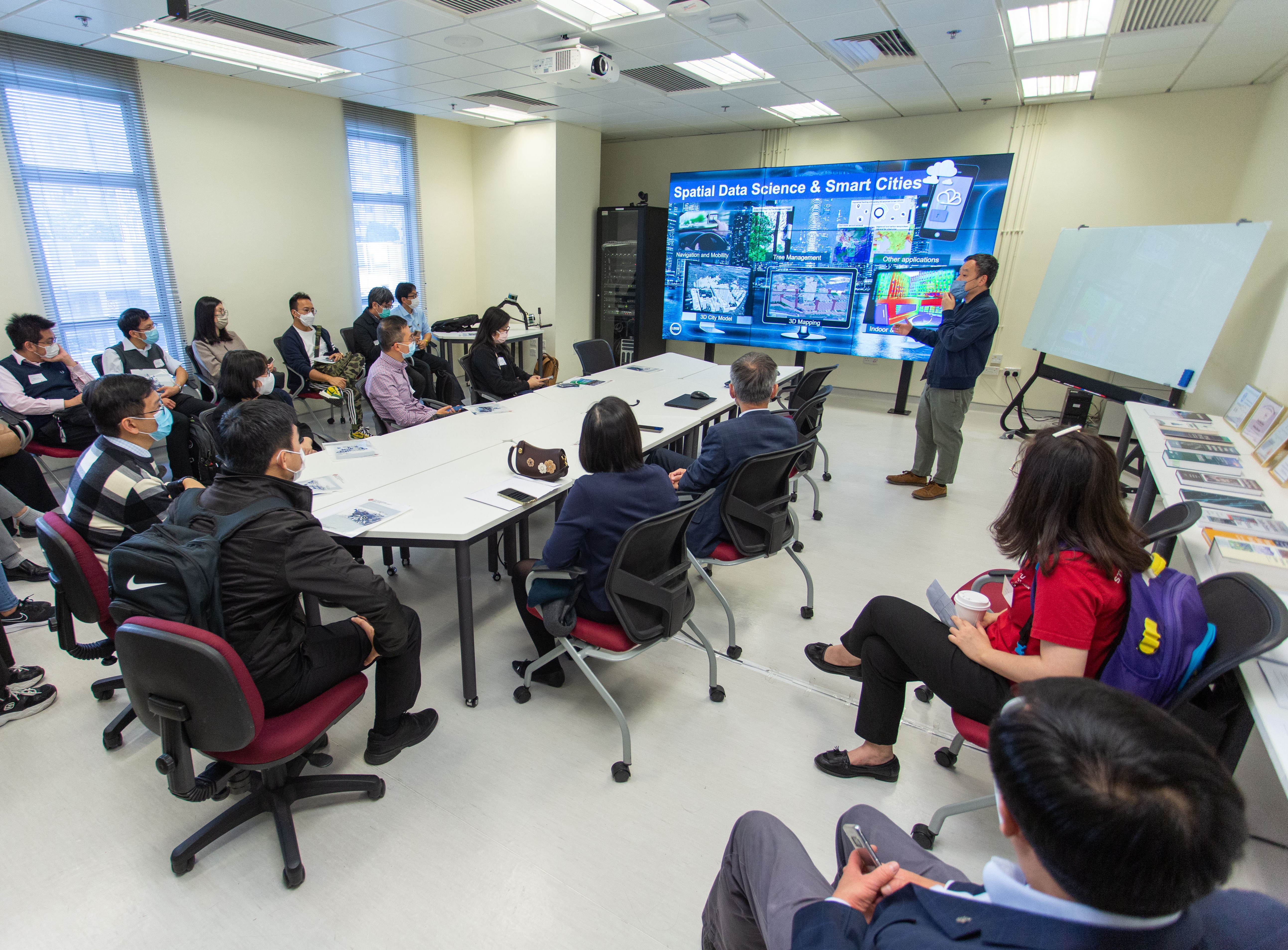 Dr. Yan Wai Yeung, the Deputy Programme Leader of BSc programme, sharing the LSGI's undergraduate programme