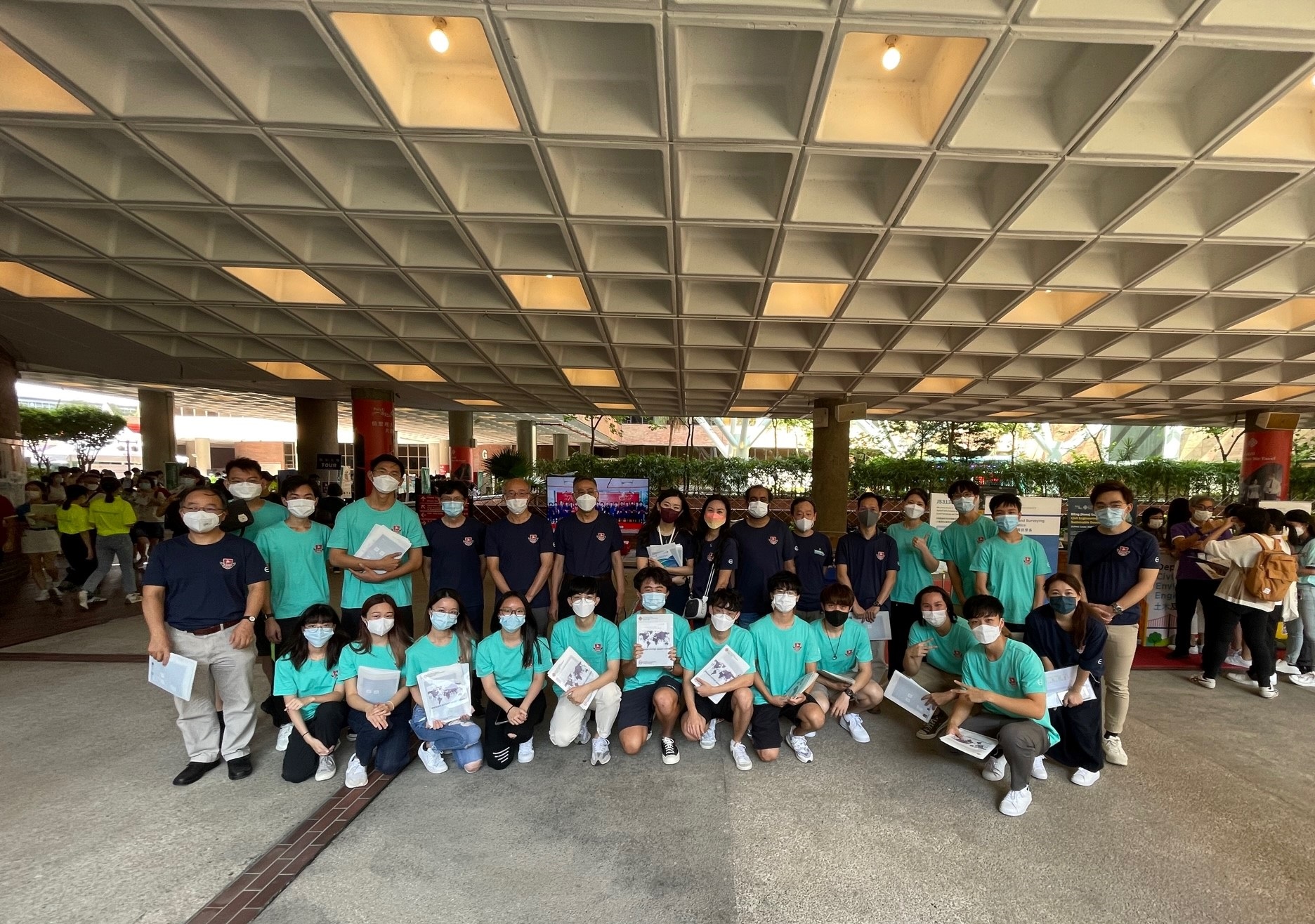 Group photo of LSGI staff and students in the AM session
