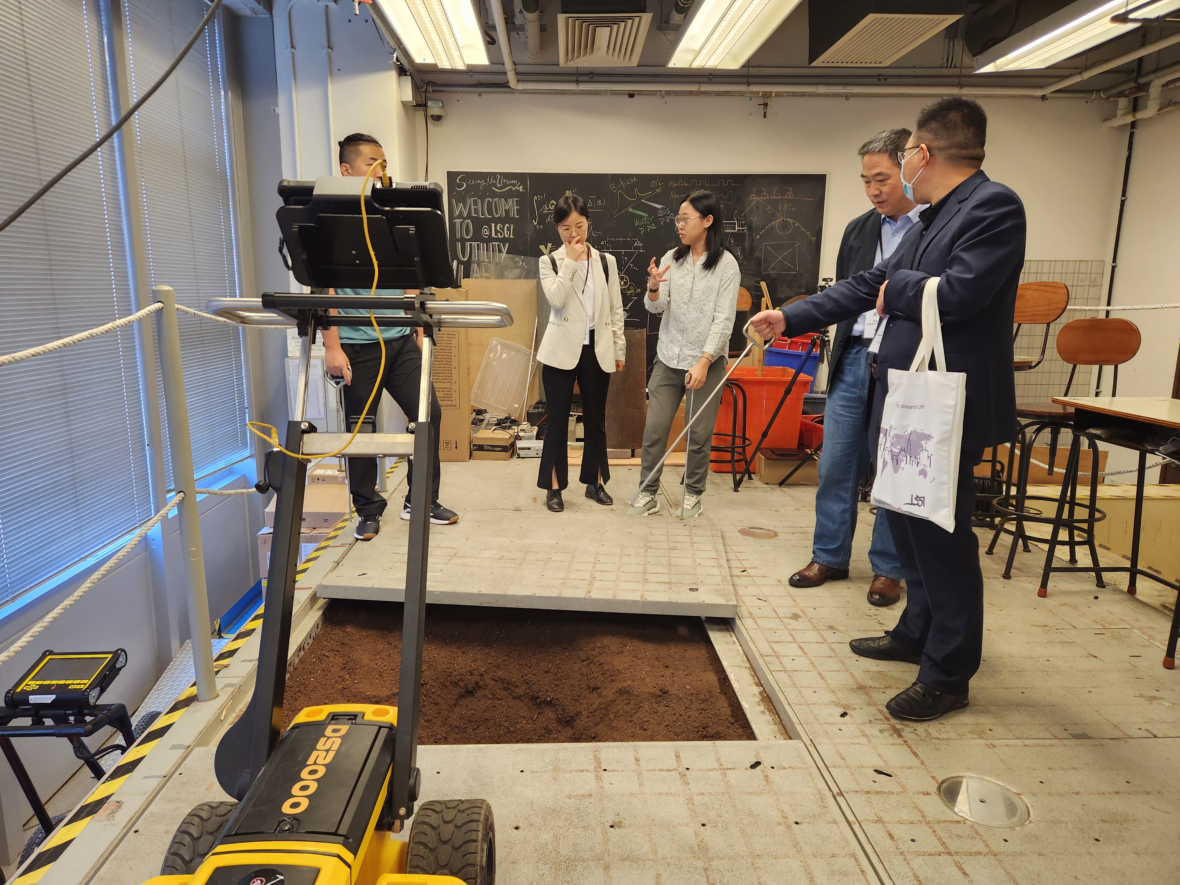 Tour to the Underground Utility Survey Lab