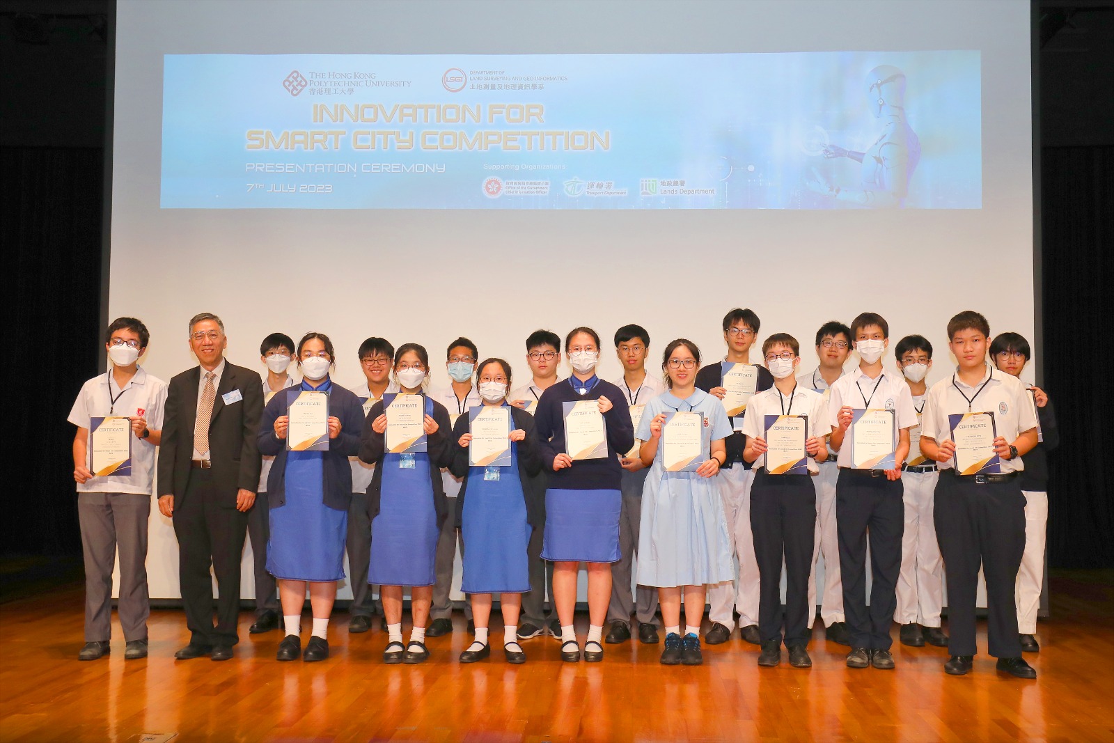 Merit Teams: 預訂快線巴士服務, 智慧環境探測器, App that promotes healthy lifestyle, 利用人工智能 及 大數據分析及預測未來急症室的輪候情況, Promoting Healthy Food, and Plastic Bottle Recycling for 3D Printing Usage