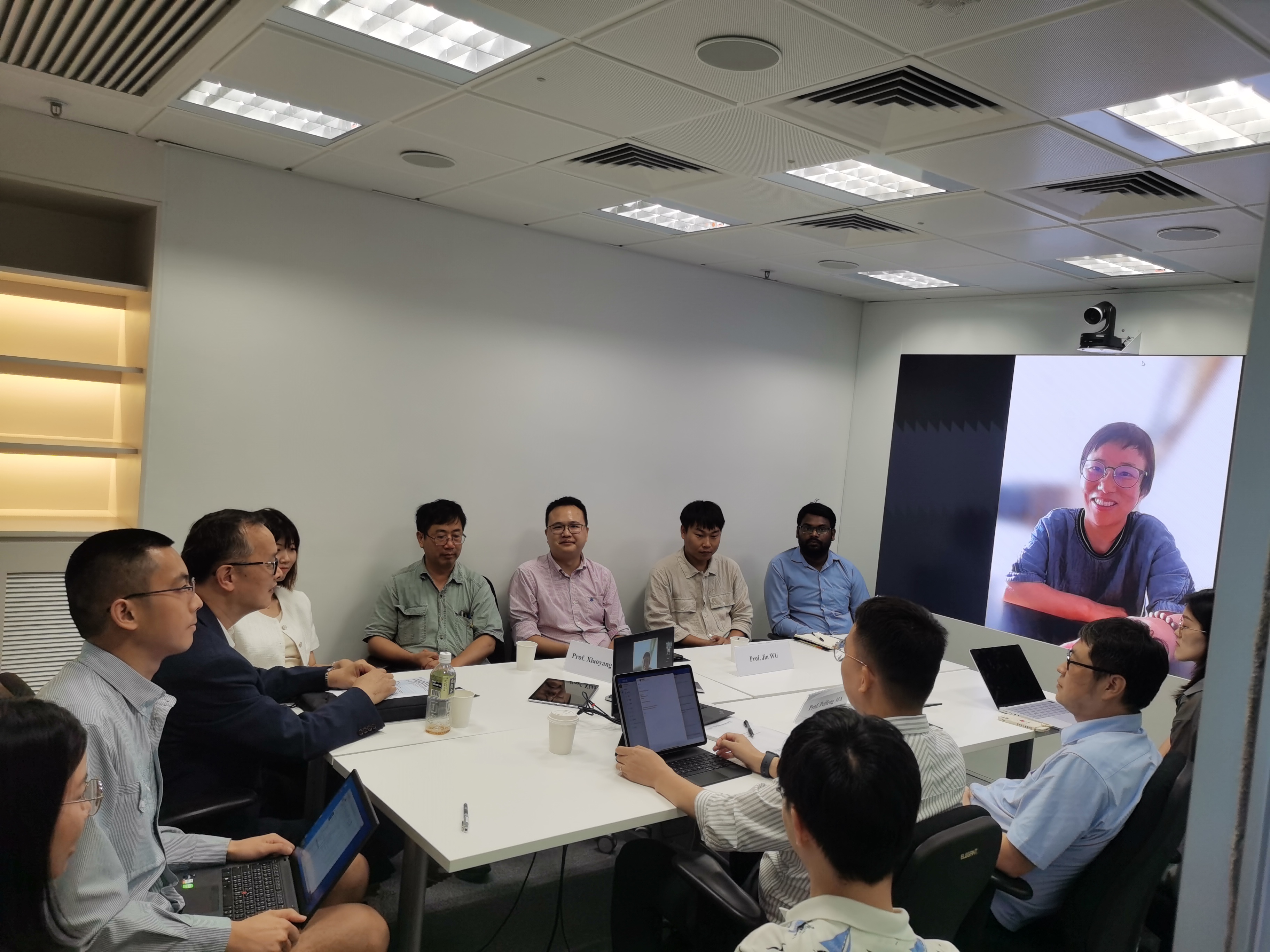 A follow-up discussion with all speakers and key lab members
