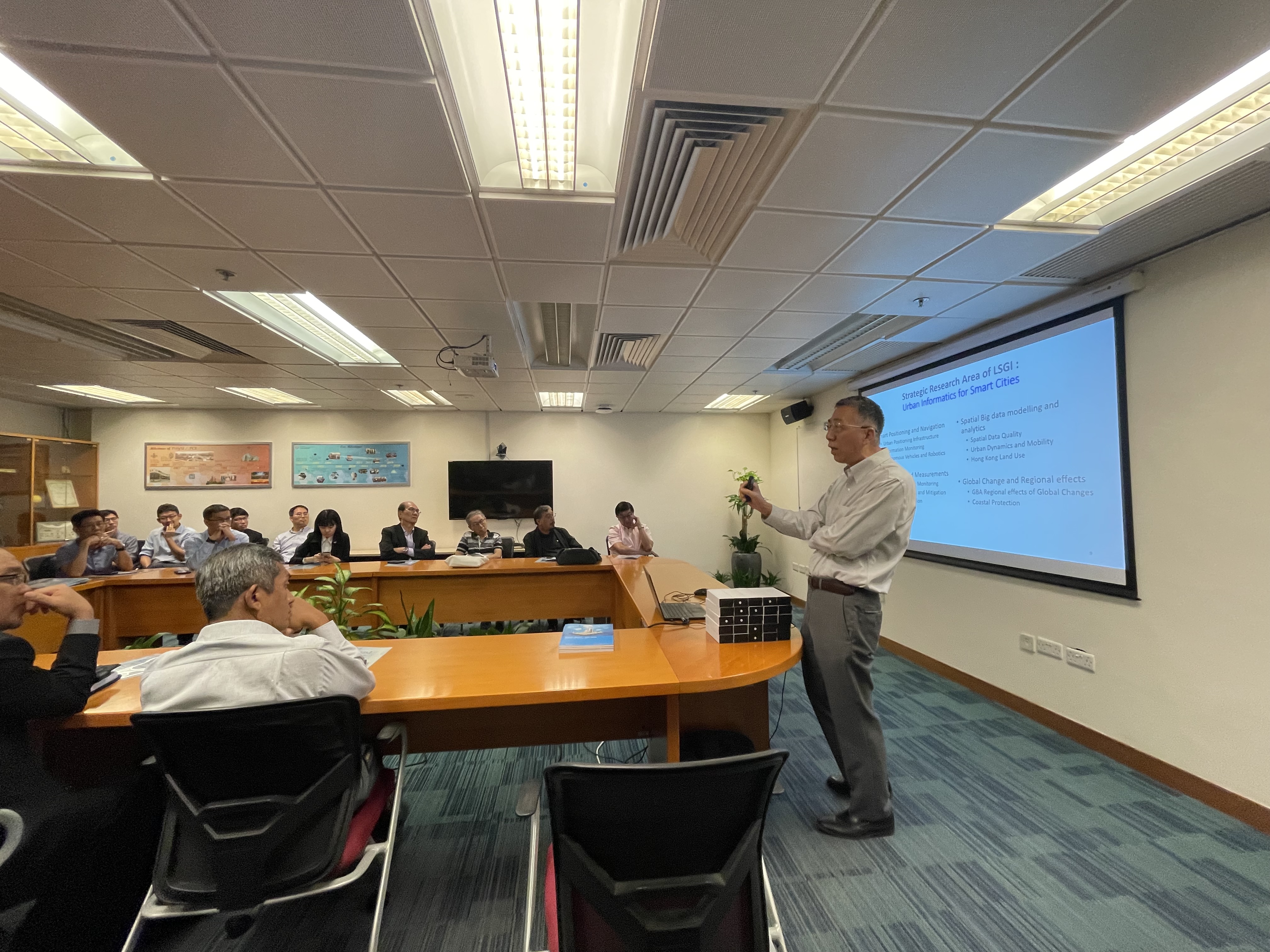 Prof Wu Chen gave the welcoming introduction