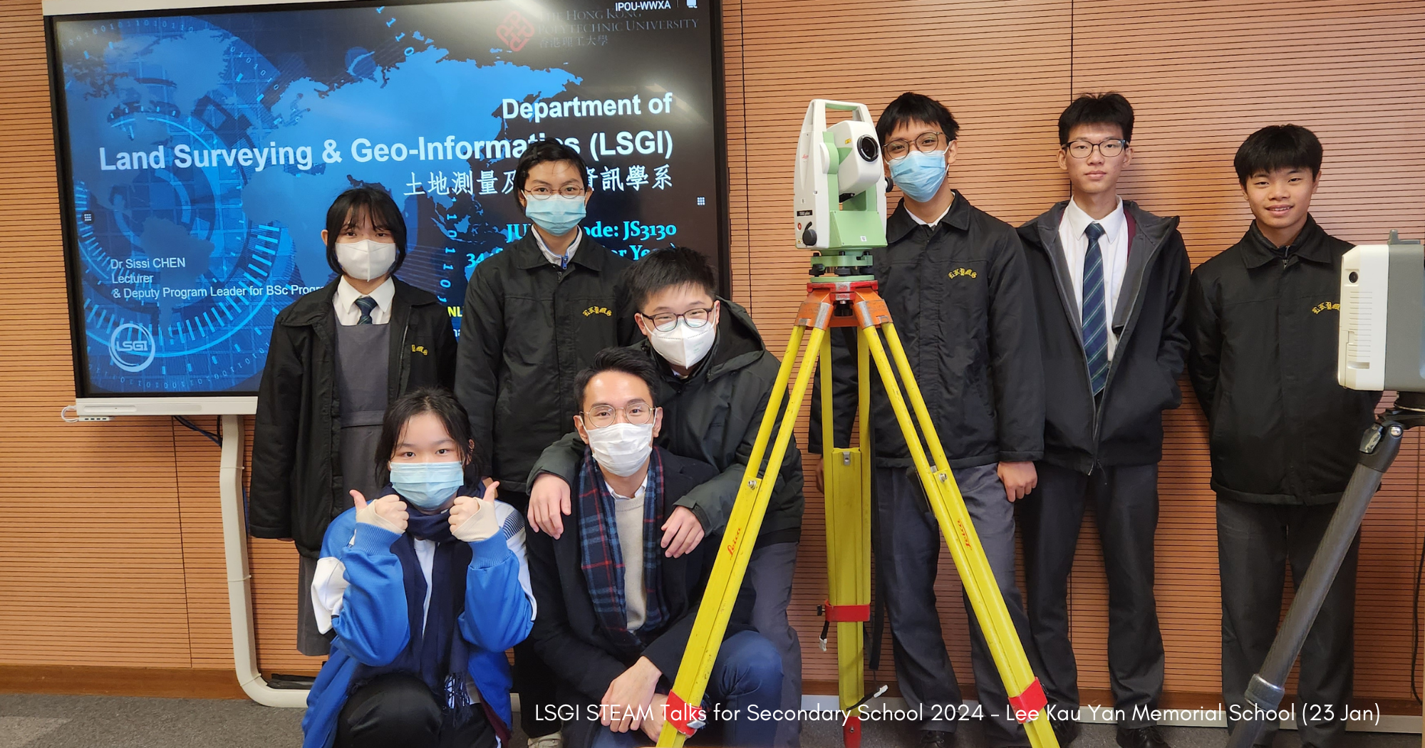A group of 8 students and teacher from Lee Kau Yan Memorial School visited the LSGI Department on 23 January 2024.
