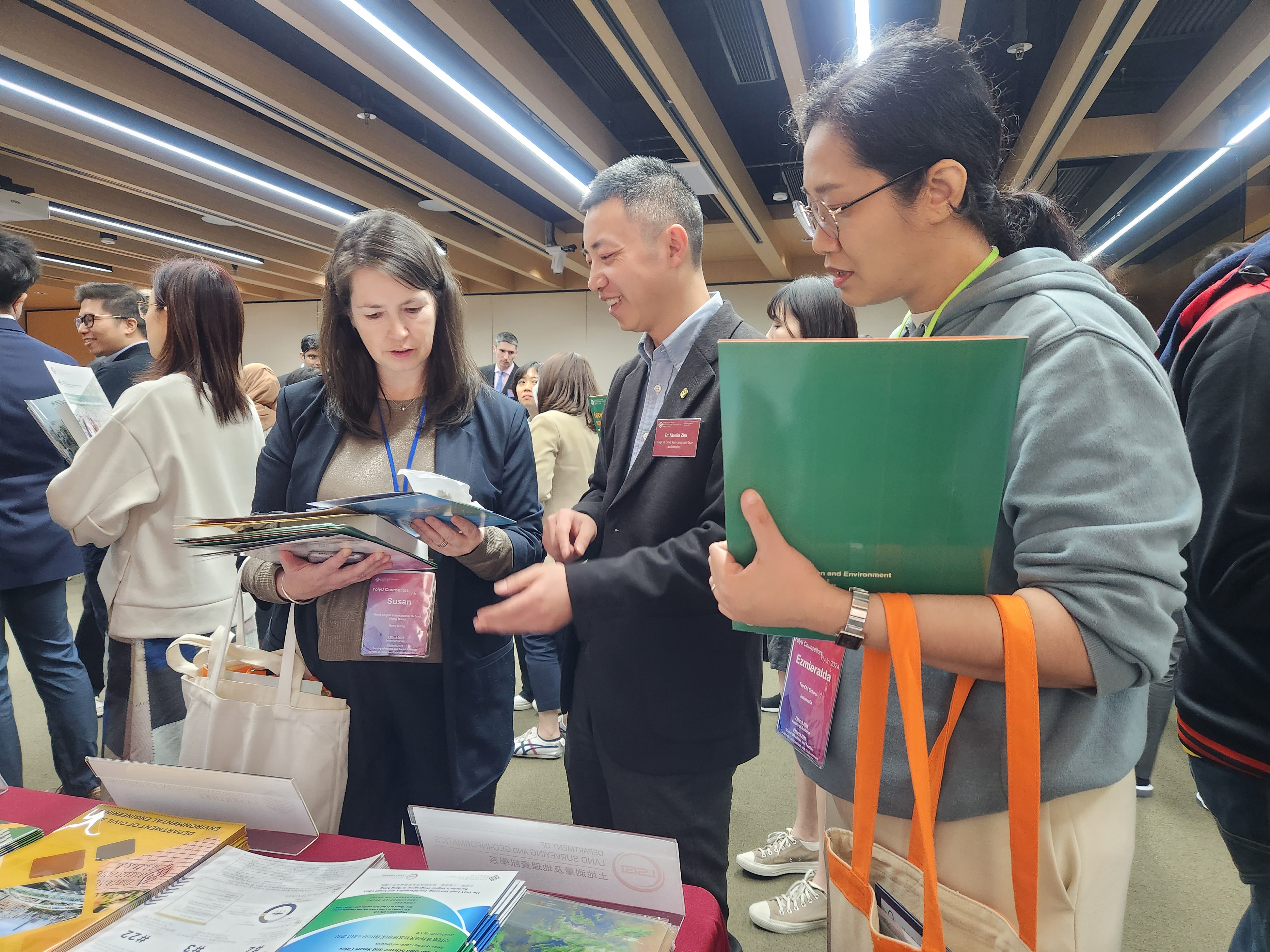 Dr. Xiaolin Zhu introduced LSGI's booth
