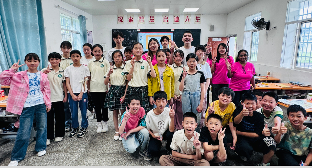 A group of 53 students and faculty members from the Department of LSGI at PolyU embarked on a nine-day service-learning programme at Yanglou Dong Primary School in Chibi City, Hubei, China during 18 - 26 May, 2024.