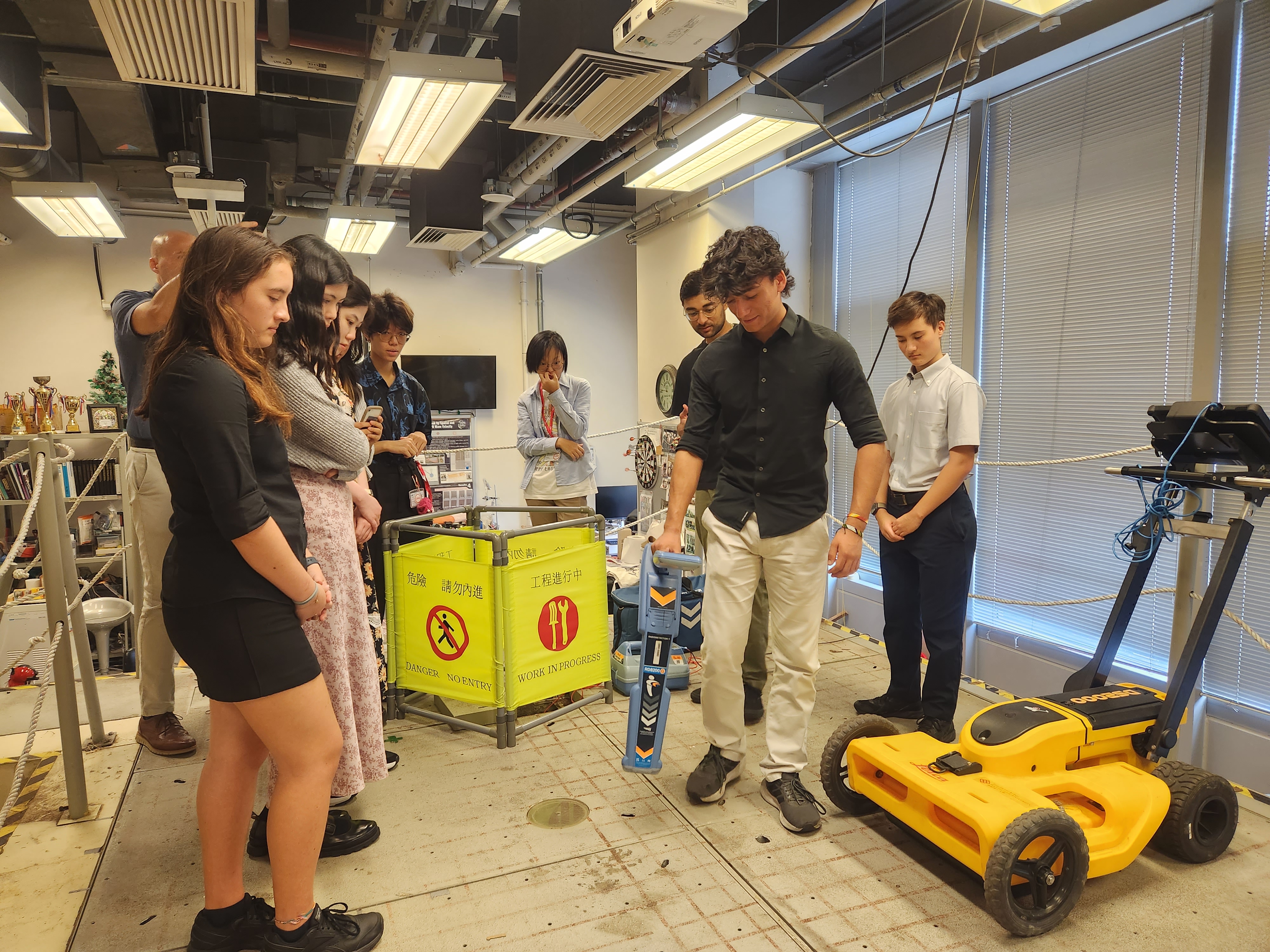 Lab tour will be arranged after the talk at PolyU.