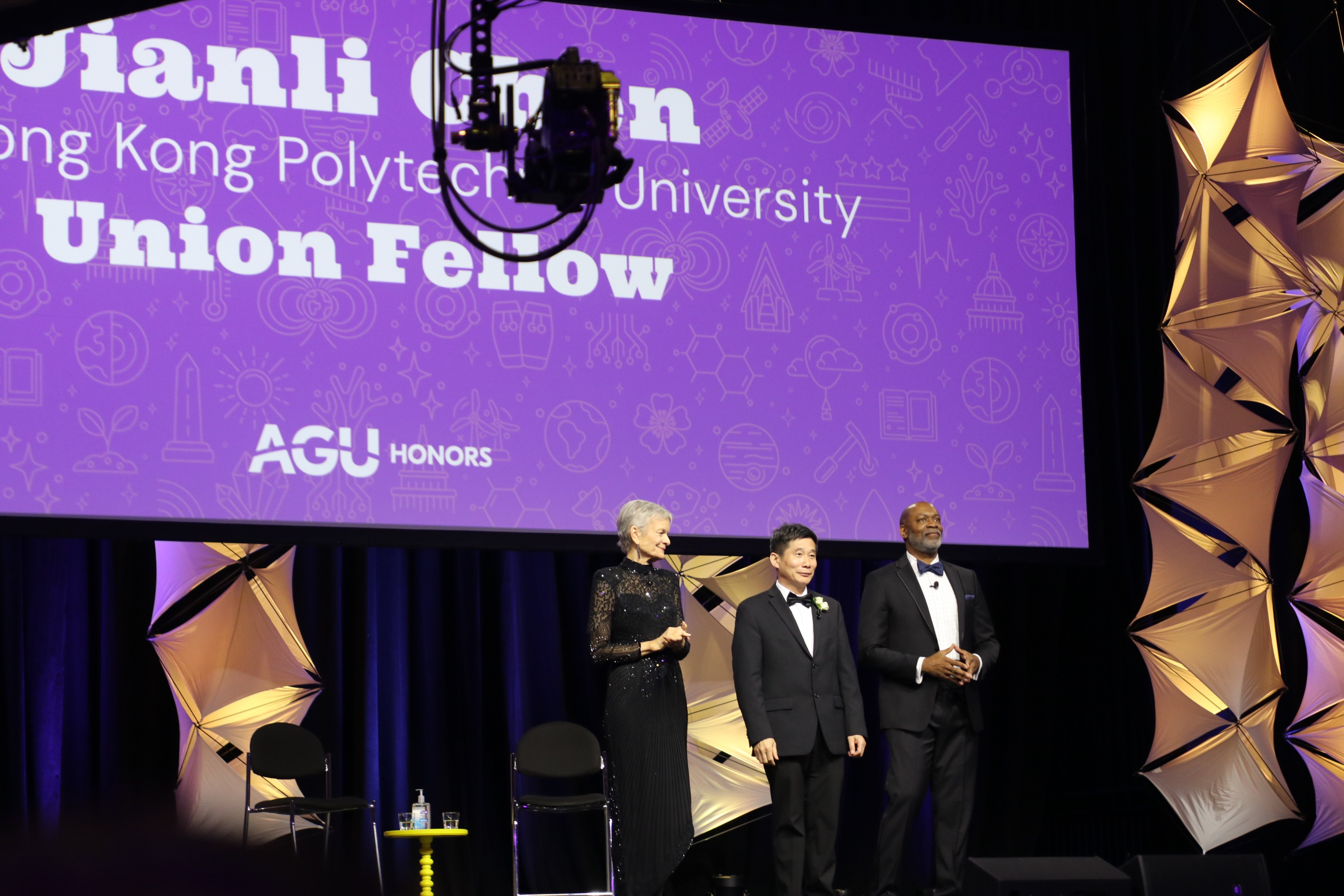Prof. Jianli Chen has been elected as AGU Fellow