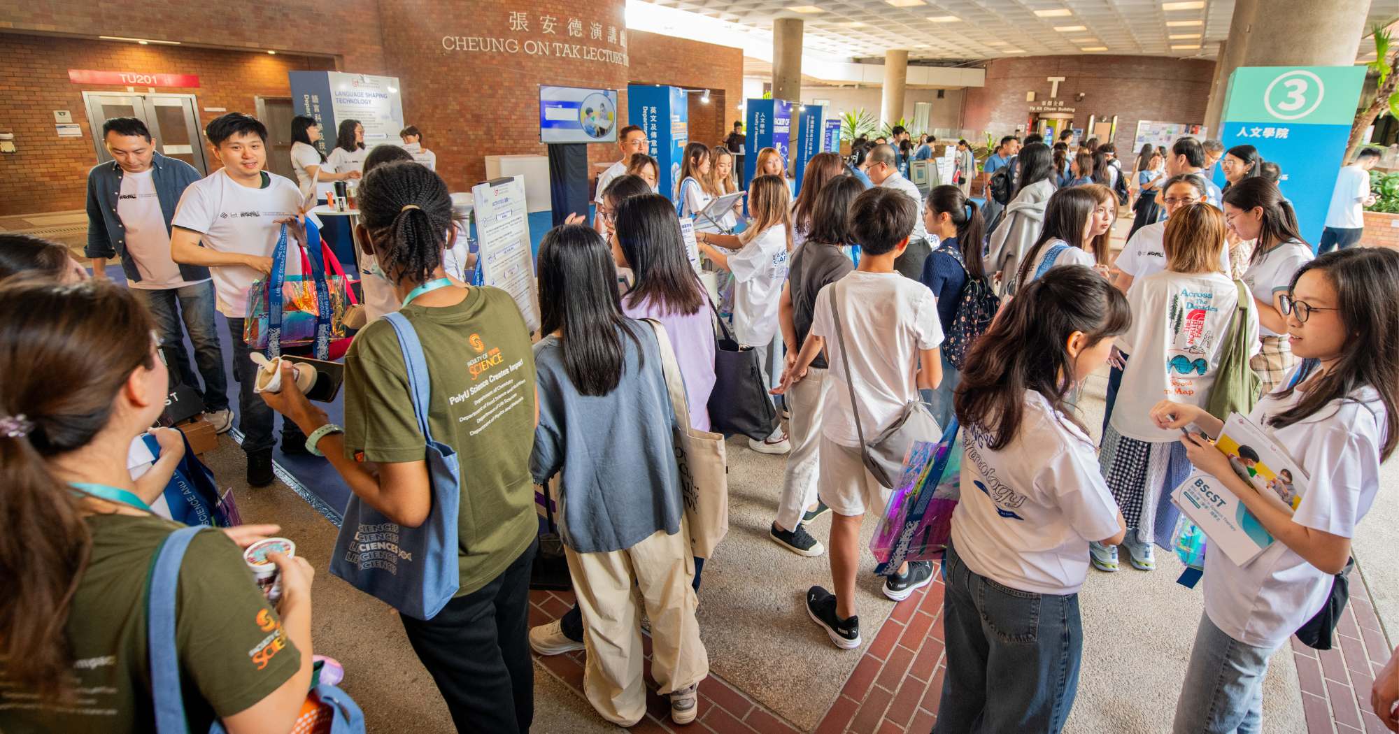 Prospective students and parents inquired about undergraduate programmes and participating in the interactive MBTI career exploration at the LST booth.