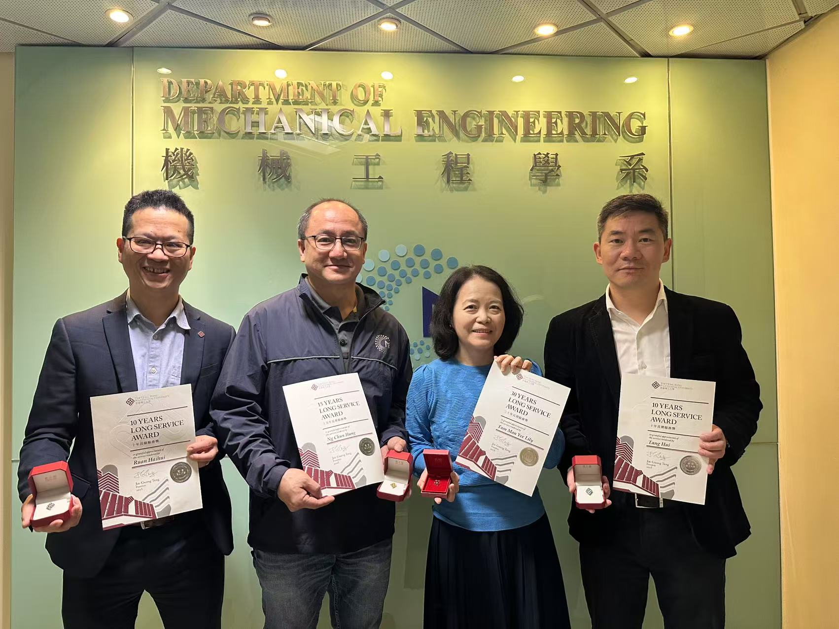 031647ef41179fe1bccccd7dfaf0efe