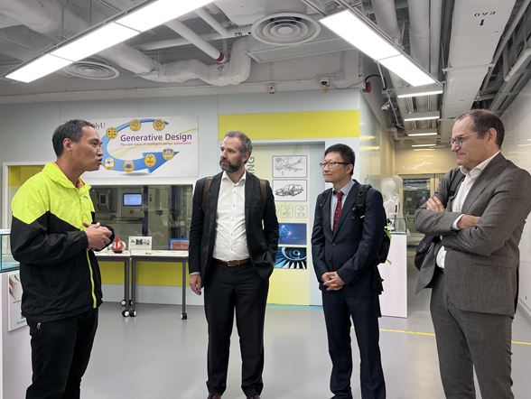 20231108 photo 02_U3DP lab visit