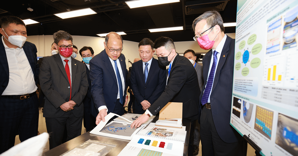 NE09_2_Jinjiang delegation visits_19