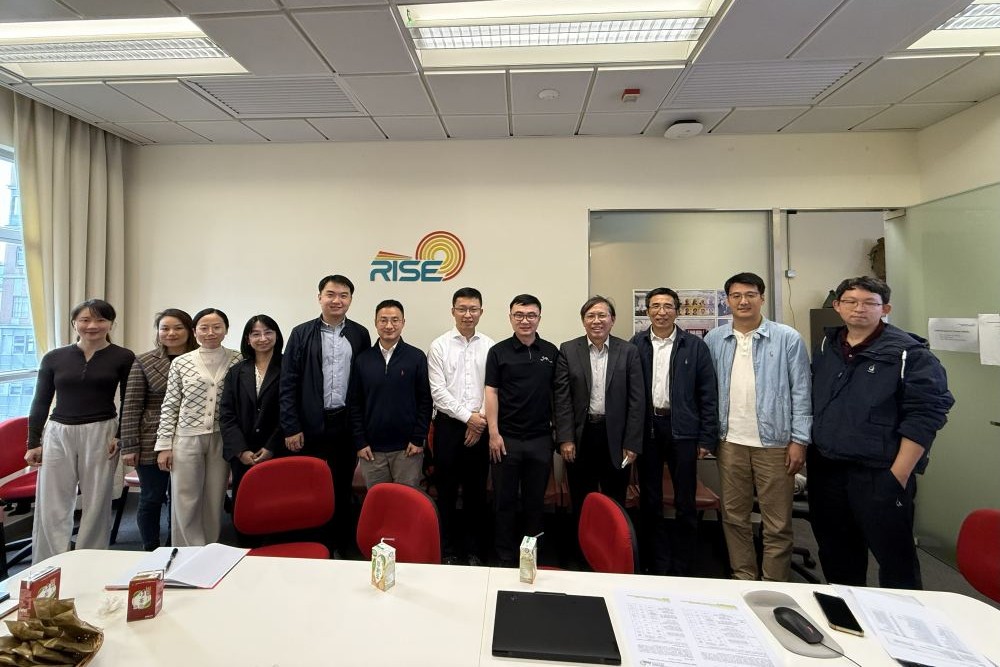 PAIR Researchers CornerRISEGroup photos