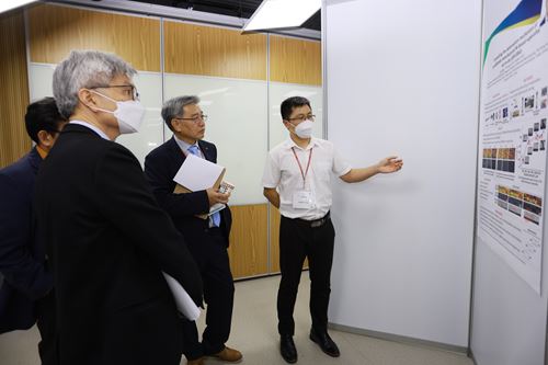 NE03_05d_Poster Presentations_BOWL0971