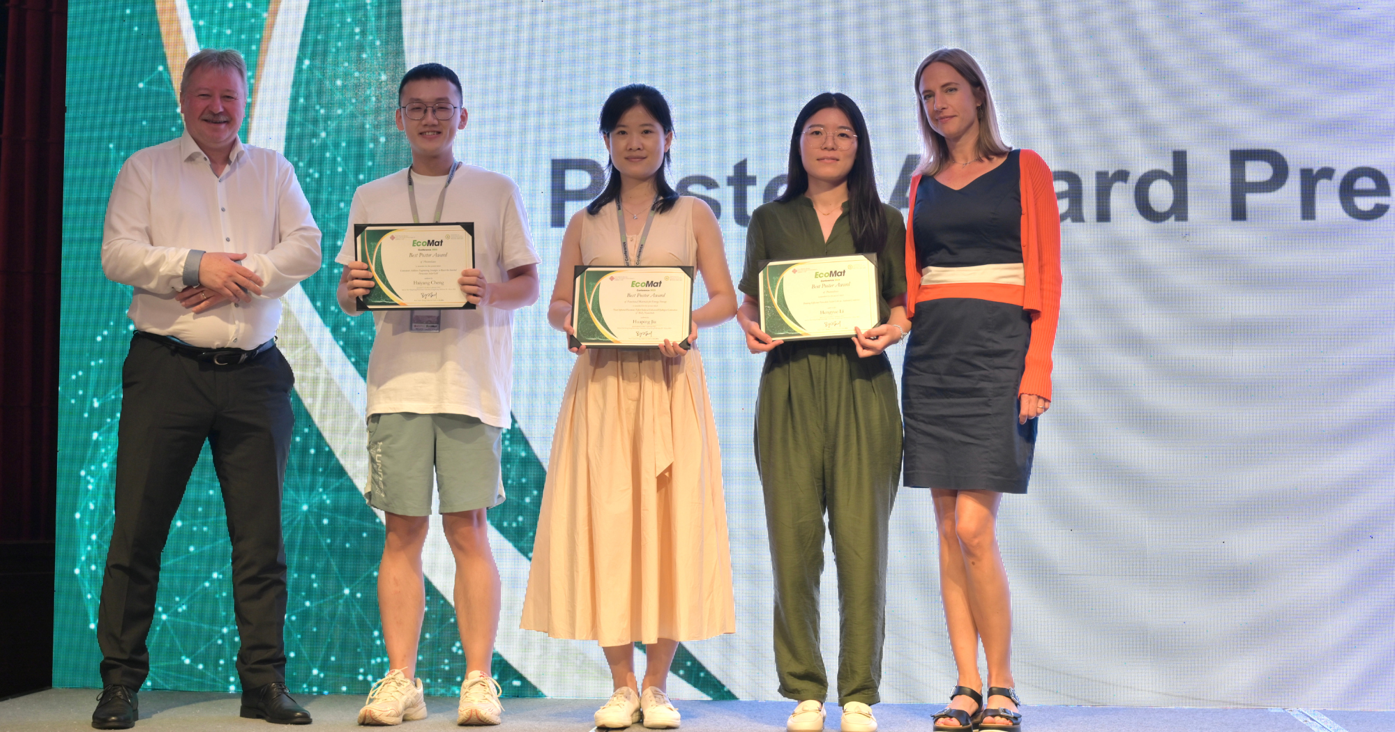 20230731 prof zhang xm best poster award 2